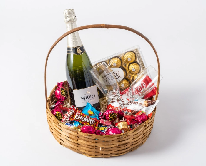 Cesta de Chocolate com Espumante - Imagem 2